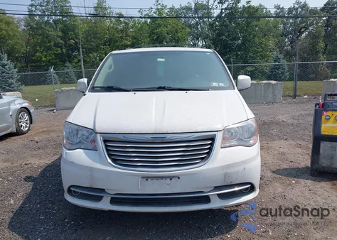 2015 Chrysler Town & Country Touring z USA, uszkodzony, nr VIN 2C4RC1BG1FR726821